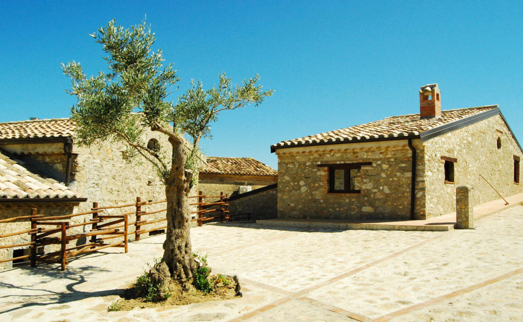 Agriturismo “Pagani”: DOVE A DISTURBARTI CI SARA’ SOLO IL SILENZIO!